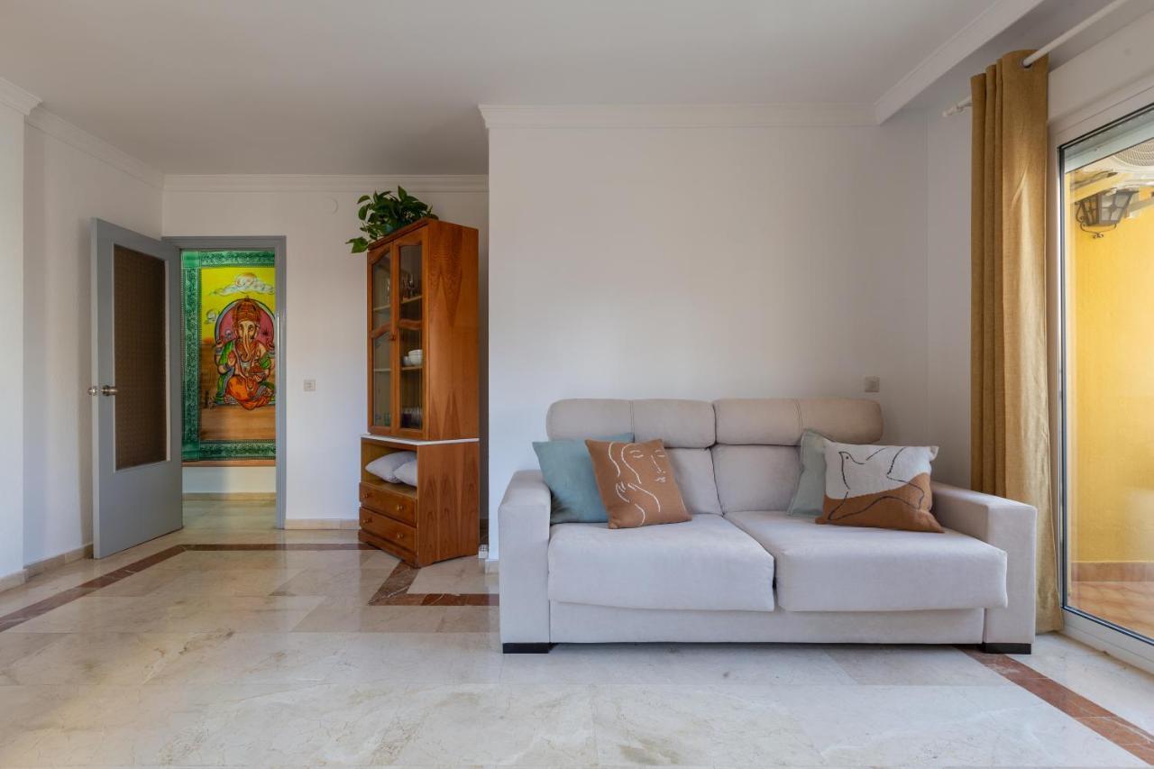 Luminoso Apartamento De Dos Habitaciones Con Terraza Y Parking En El Centro Málaga Dış mekan fotoğraf